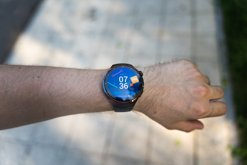 Титан делает лучше любые часы — смотрите сами. Обзор HUAWEI WATCH 4 Pro в космическом дизайне