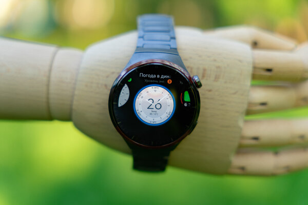 Титан делает лучше любые часы — смотрите сами. Обзор HUAWEI WATCH 4 Pro в космическом дизайне