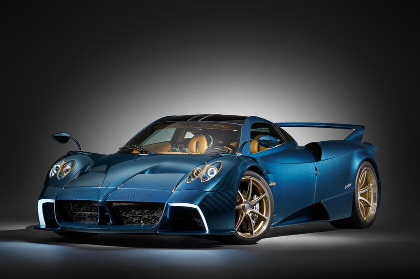 Для настоящих ценителей V12: Pagani представила Huayra на «механике»