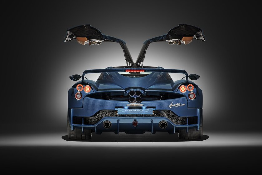 Для настоящих ценителей V12: Pagani представила Huayra на «механике»