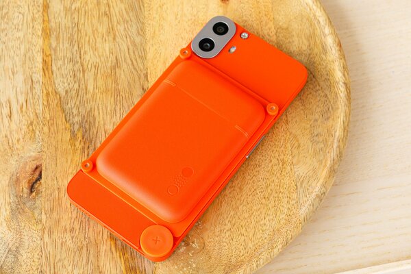 Обзор CMF Phone 1 от Nothing — разбираемый (!) дешевый смартфон без явных недостатков