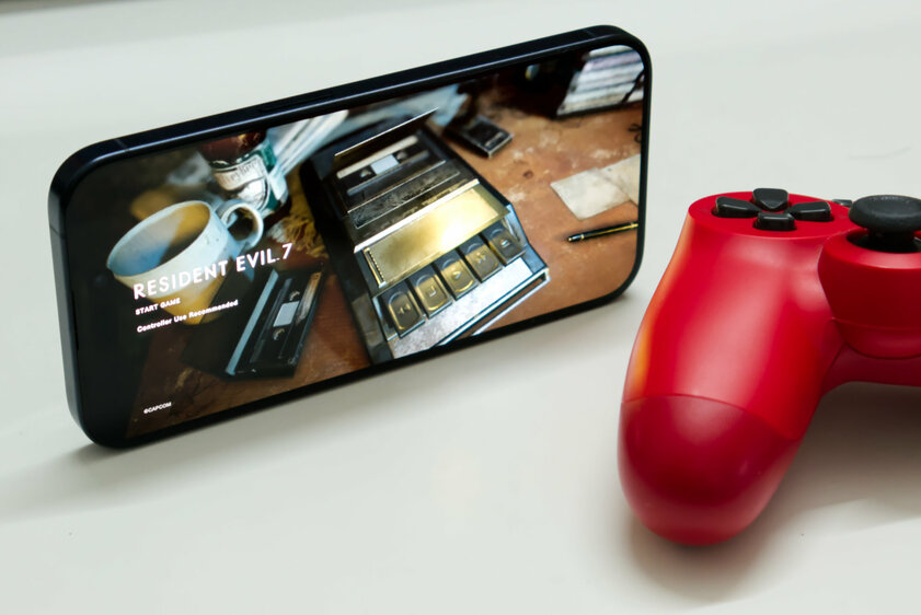 Гейминг на смартфонах существует — теперь бесспорно. Обзор Resident Evil 7 на iPhone
