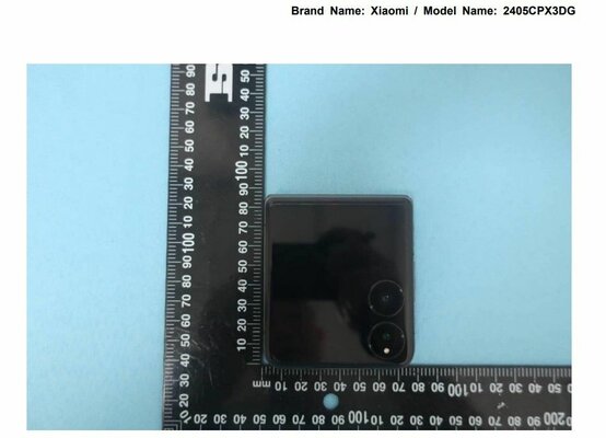 Утечка: реальные фото складного Xiaomi Mix Flip со всех сторон