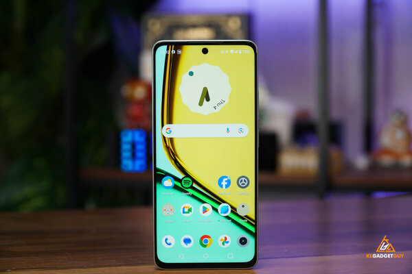 Рейтинг лучших смартфонов до 15 000 рублей: какой купить в июле 2024 — 4. Realme C67 4G (6/128 ГБ). 1