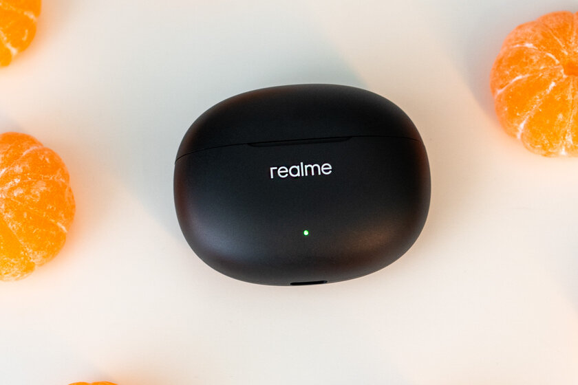 Недорогие наушники могут быть великолепными. Обзор realme Buds T110