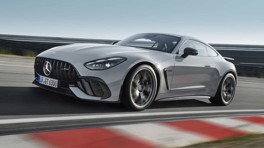 3,2 секунды до 100 км/час и никакого электричества: Mercedes-AMG представила GT 63 Pro