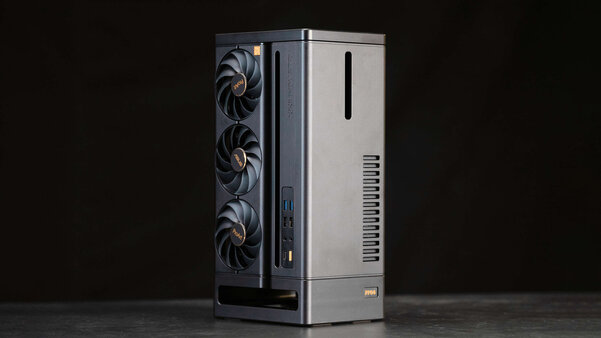 Это 10-литровый монстр: представлен корпус Xikii FF04 под видеокарты ASUS ProArt