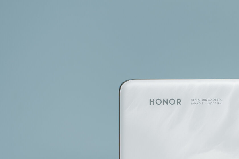 Шикарные портреты, яркий дисплей и нескучный корпус: обзор HONOR 200 Pro