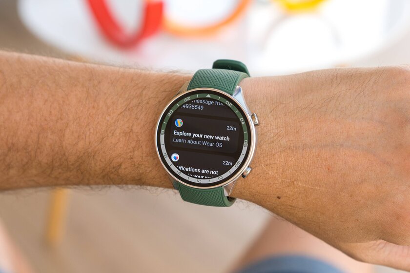 Не нравились смарт-часы, но эти почти как классика. Обзор живучих OnePlus Watch 2R с двумя ОС — Прошивка и производительность. 3