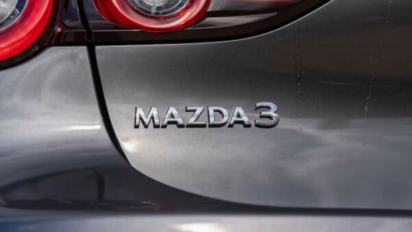 Mazda меняет логотип. Крылья остались, но рисунок стал безликим