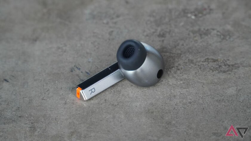 Копия AirPods Pro 2 от Samsung — не спешите делать выводы. Обзор Galaxy Buds3 Pro — Дизайн. 4