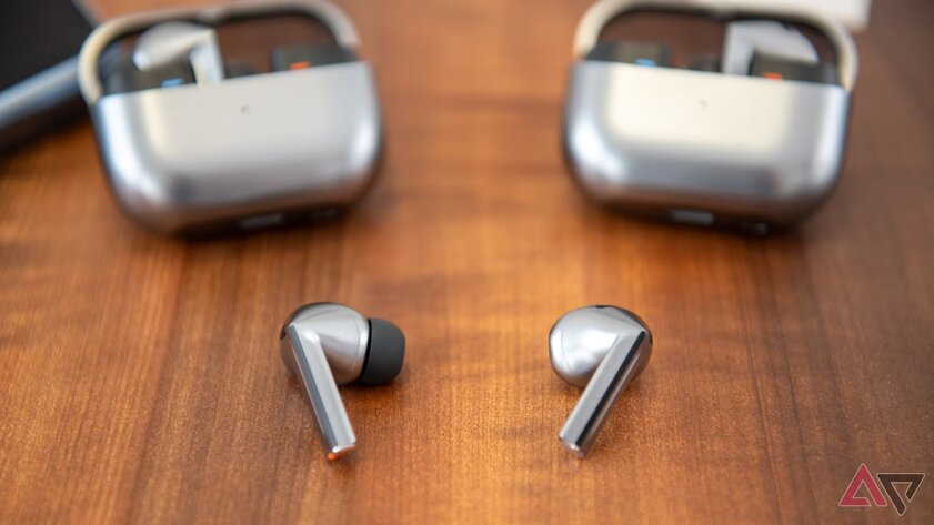 Копия AirPods Pro 2 от Samsung — не спешите делать выводы. Обзор Galaxy Buds3 Pro — Отзыв. 1