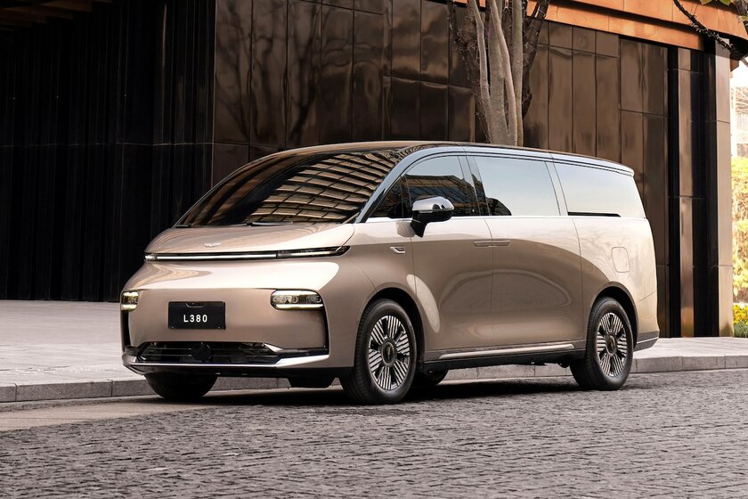 Geely выпустила электрическую версию культового британского такси: она отправится в Европу в 2026 году