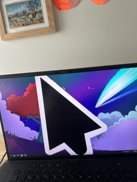 Чем сильнее трясёшь курсором в KDE 6, тем больше он становится, и так то бесконечности