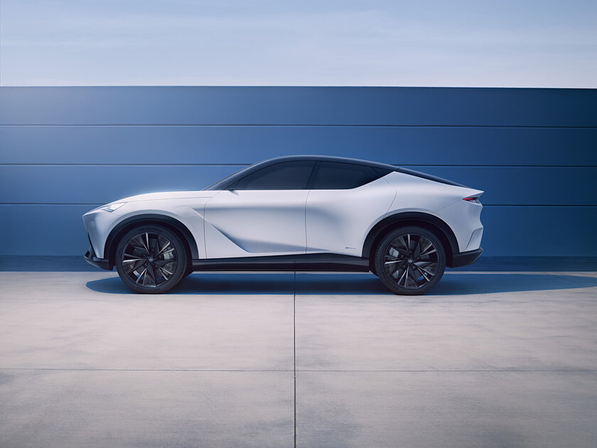 Acura представила электрический кроссовер Performance EV на собственной платформе