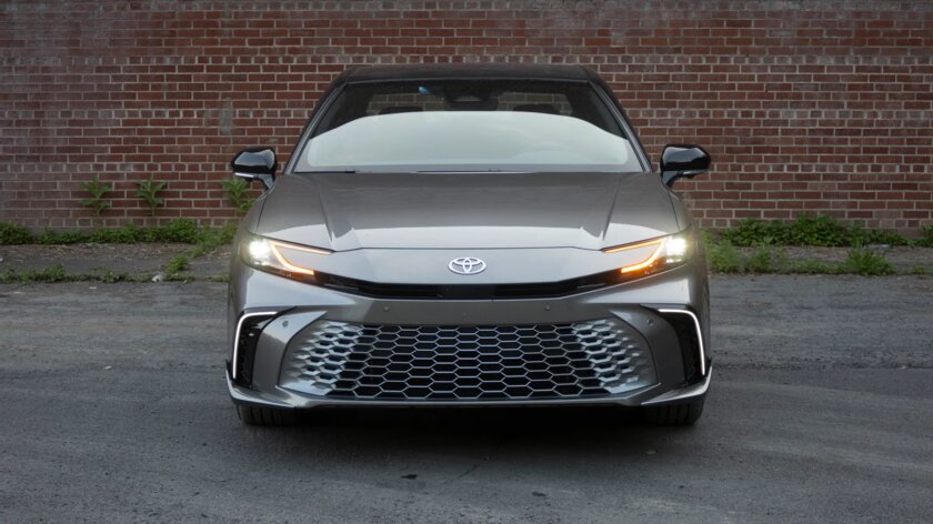 Мечта любого (почти) автомобилиста. Обзор Toyota Camry 2025 года — Ощущения от вождения. 1