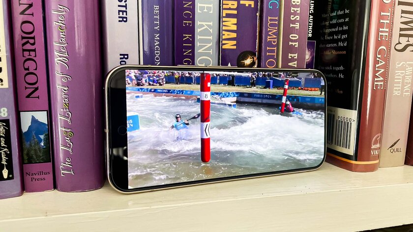 Обзор Pixel 9 Pro (XL): наконец появился компактный флагман, которого все ждали — Дисплей. 1