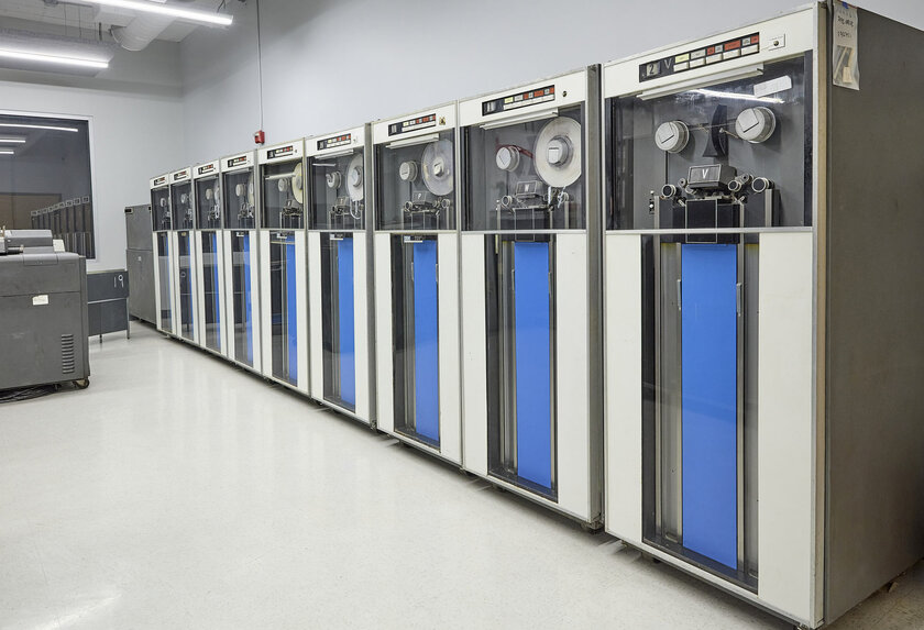 На аукцион выставили IBM 7090: компьютер из 1959 года весит свыше 10 тонн и занимает целую комнату
