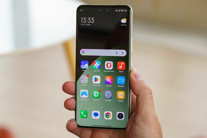 Xiaomi подсмотрела за FE-смартфонами Samsung? Обзор странного Xiaomi 14 Civi — Дизайн. 1