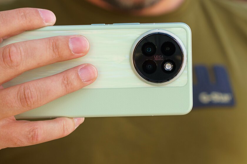 Xiaomi подсмотрела за FE-смартфонами Samsung? Обзор странного Xiaomi 14 Civi — Отзыв. 1