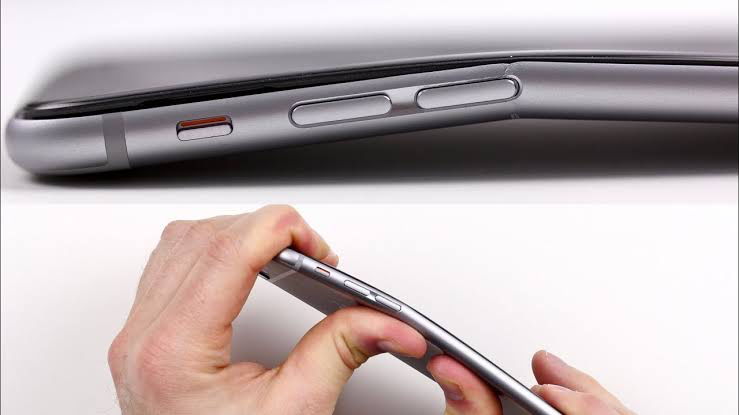 Как весь интернет троллит iPhone 16: от классики до свежих приколов