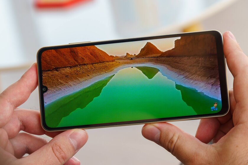 На что способен самый дешёвый А-фон от Samsung, конкурирующий с «китайцами»? Обзор Galaxy A06 — Дисплей. 1