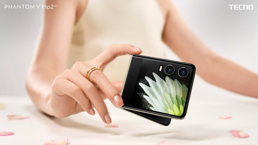 И раскладушка, и книжка: Tecno представила складные смартфоны Phantom V2 и новый стилус к ним