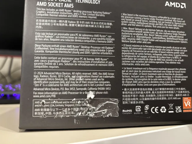 На коробках процессоров AMD появились наклейки: что скрывает компания?