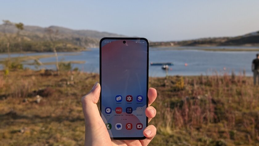 У Samsung идеальный смартфон? Обзор Galaxy S24 FE: не хуже флагманов, но с адекватной ценой — Дизайн корпуса. 4