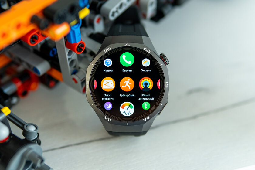 Идеал: внутри умные часы, а снаружи — классика. Обзор HUAWEI WATCH GT 5 Pro