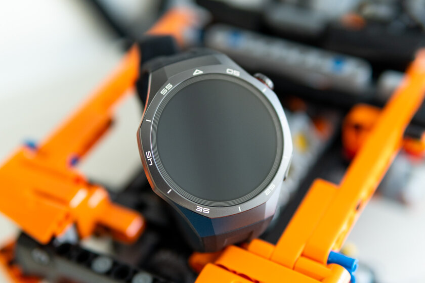 Идеал: внутри умные часы, а снаружи — классика. Обзор HUAWEI WATCH GT 5 Pro
