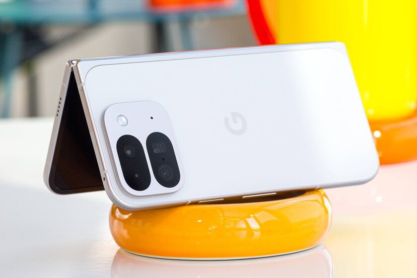 Не понимал складные смартфоны, но этот от Google хочется купить: обзор Pixel 9 Pro Fold — Дизайн. 11