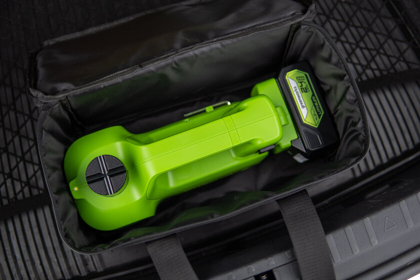 Обзор Greenworks G24JACK: меняем колёса быстро и без усилий с гидравлическим домкратом — Внешний вид. 4