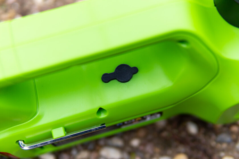 Обзор Greenworks G24JACK: меняем колёса быстро и без усилий с гидравлическим домкратом — Внешний вид. 6