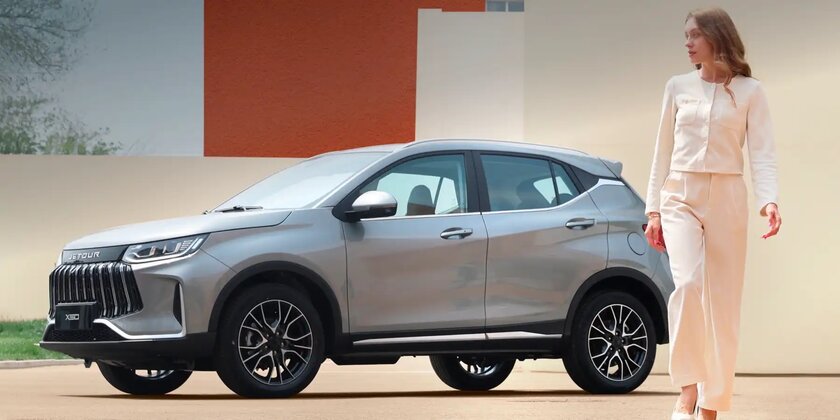 Представлены цены компактного кроссовера Jetour X50 для российского рынка: в базе дешевле 2 млн рублей