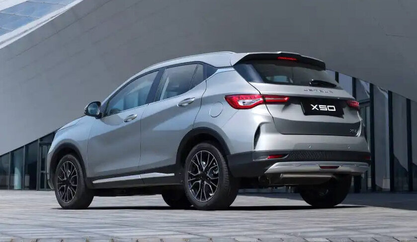 Представлены цены компактного кроссовера Jetour X50 для российского рынка: в базе дешевле 2 млн рублей