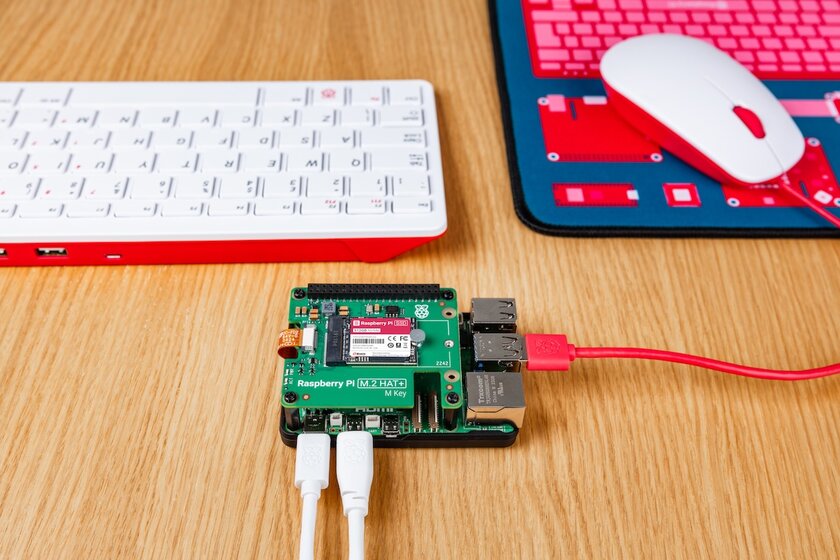 Raspberry Pi представила собственную линейку SSD: вместе с набором для установки на одноплатный компьютер
