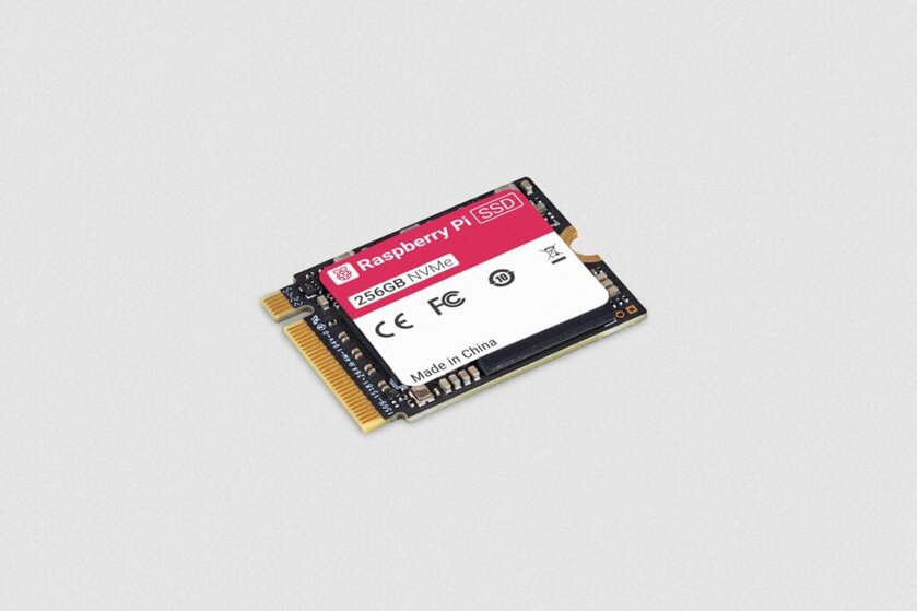 Raspberry Pi представила собственную линейку SSD: вместе с набором для установки на одноплатный компьютер