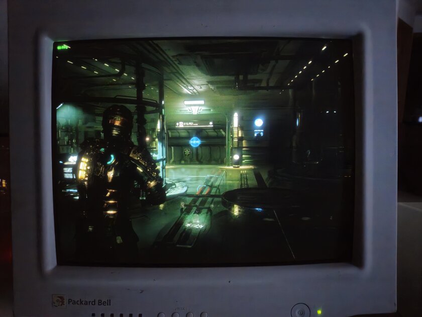 Ремейк Dead Space (2023) на пузатом мониторе смотрится атмосфернее, чем на современном ТВ