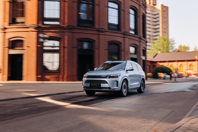 Москвичи оценили кроссоверы AITO SERES в Яндекс Драйв — почти 3 000 заказов