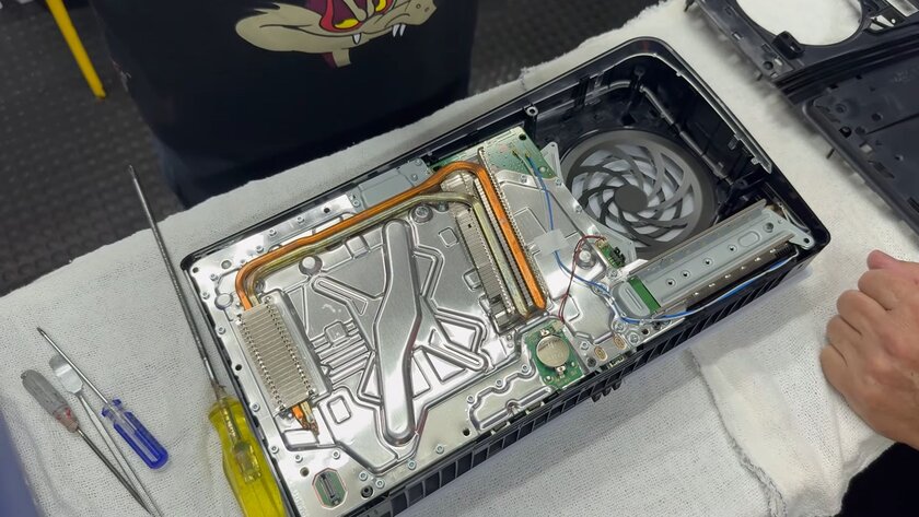 В PlayStation 5 Pro оказалось 2 ГБ скрытой памяти: раскрыты полные характеристики