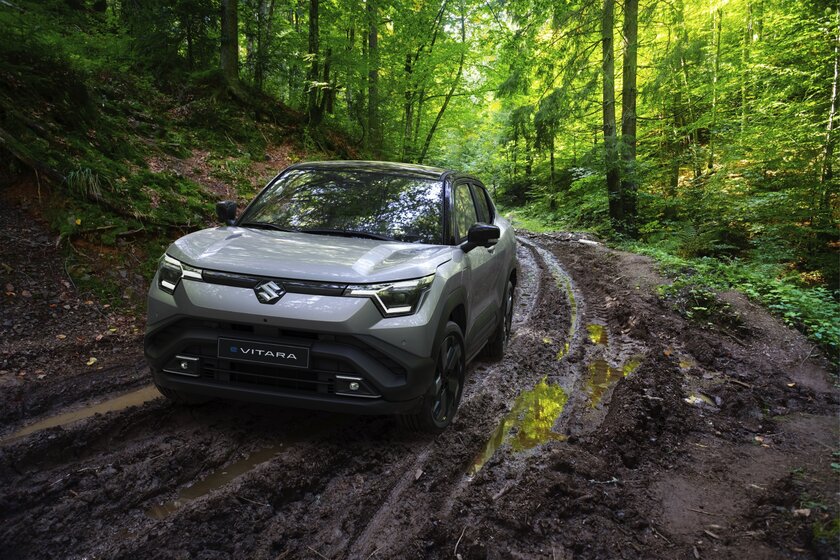 Suzuki представила электрический кроссовер eVitara: первый в истории бренда