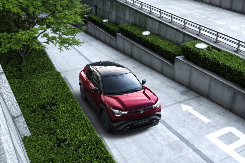 Suzuki представила электрический кроссовер eVitara: первый в истории бренда