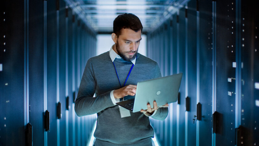 IT-специалистов хотят оценивать на Госуслугах. Их навыки увидят работодатели
