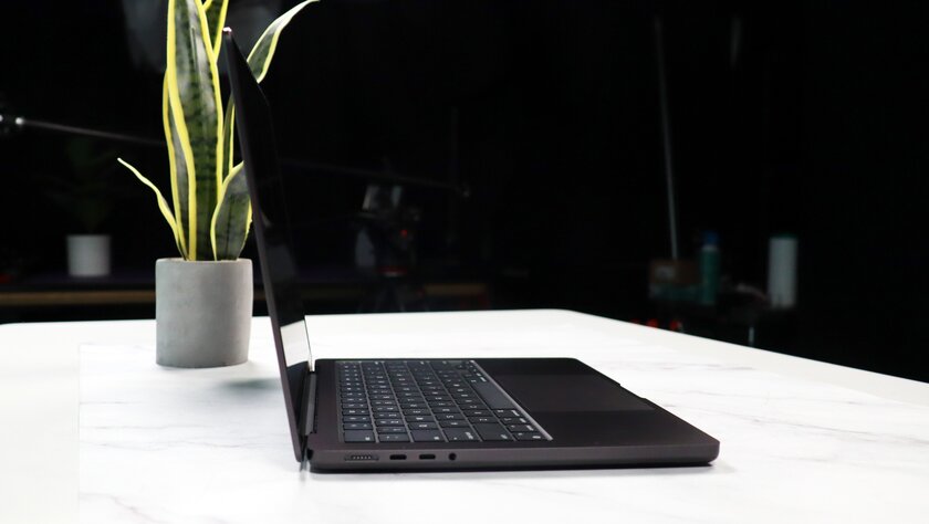 Нанотекстура! Обзор MacBook Pro (M4, M4 Pro и M4 Max): Windows-ноутбуки отстали на несколько лет — Автономность. 1