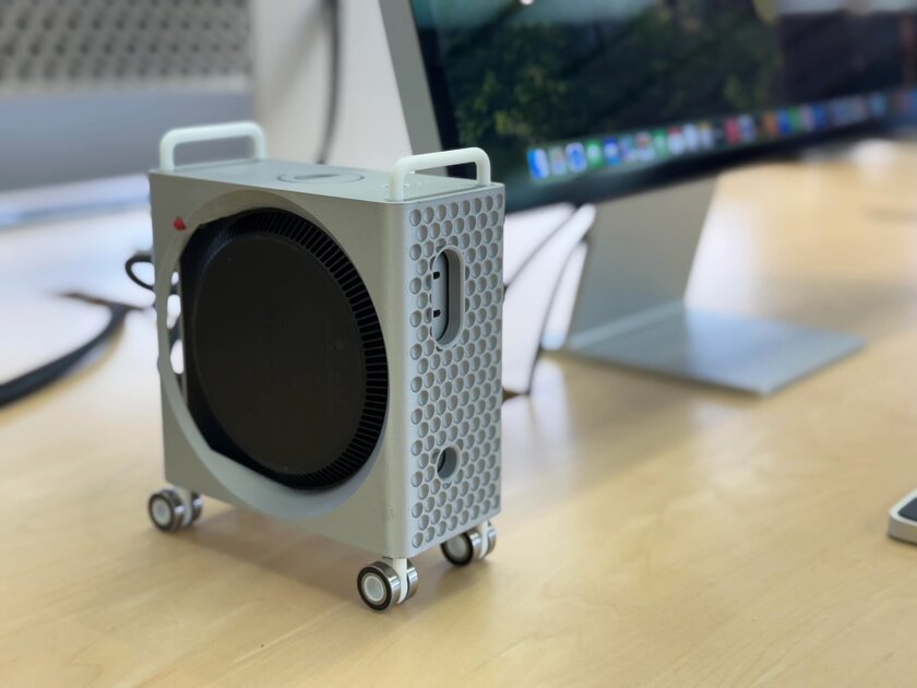 Энтузиаст напечатал корпус в стиле Mac Pro для нового Mac mini. Да, колёса тоже на месте