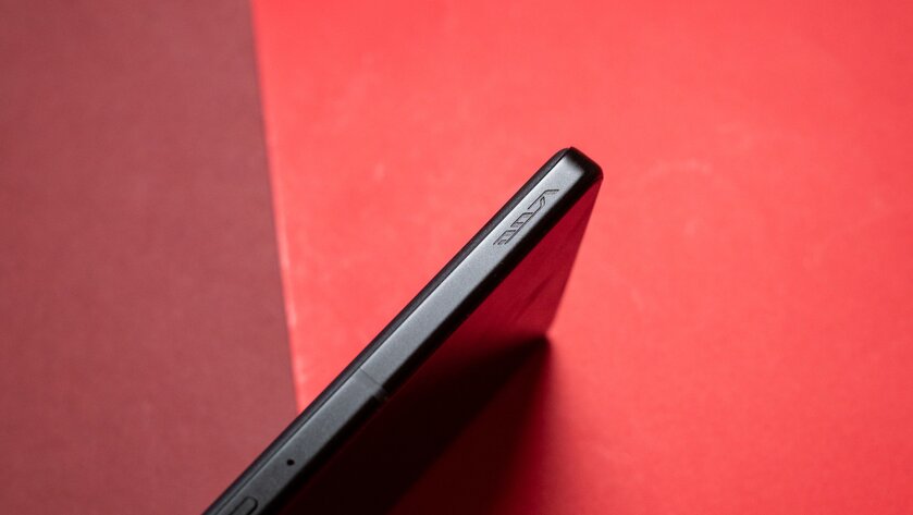 Геймерские смартфоны теперь нужны! Обзор ASUS ROG Phone 9 Pro — выглядит обычным, но внутри зверь — Дизайн. 6