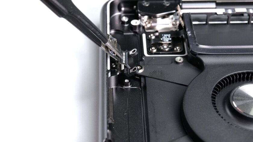 iFixit оценила ремонтопригодность нового MacBook Pro на М4: лучше не стало