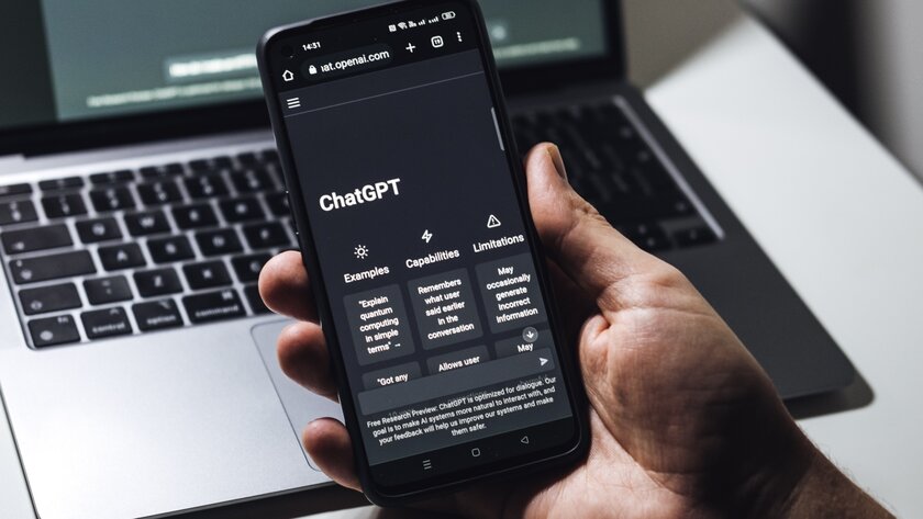 В ChatGPT может появиться реклама, поскольку OpenAI нужно покрывать свои расходы