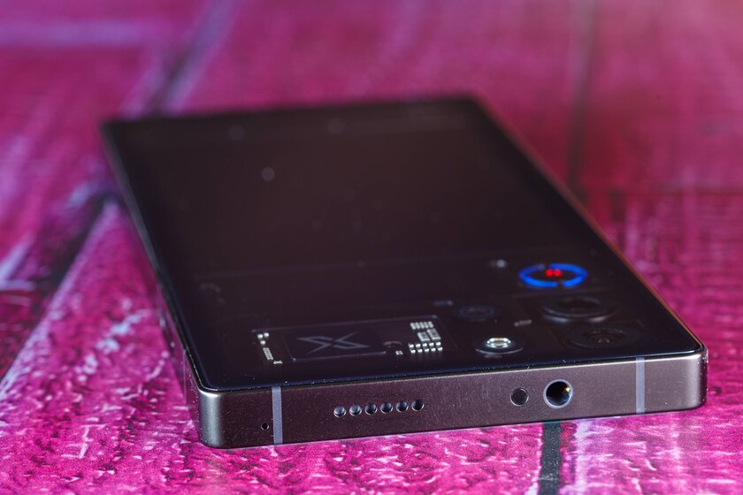 Обзор Red Magic 10 Pro: редкость, когда игровой смартфон выходит удачным и как обычный телефон — Дизайн. 10